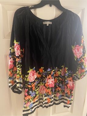 3x Rise & Thyme Beautiful Contrast Black Floral Peasant Tunic Top